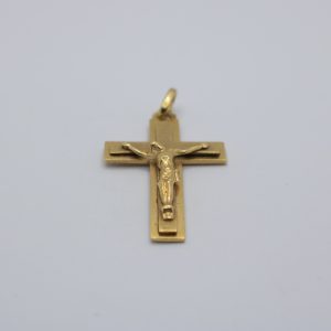 Crucifixo em Ouro.